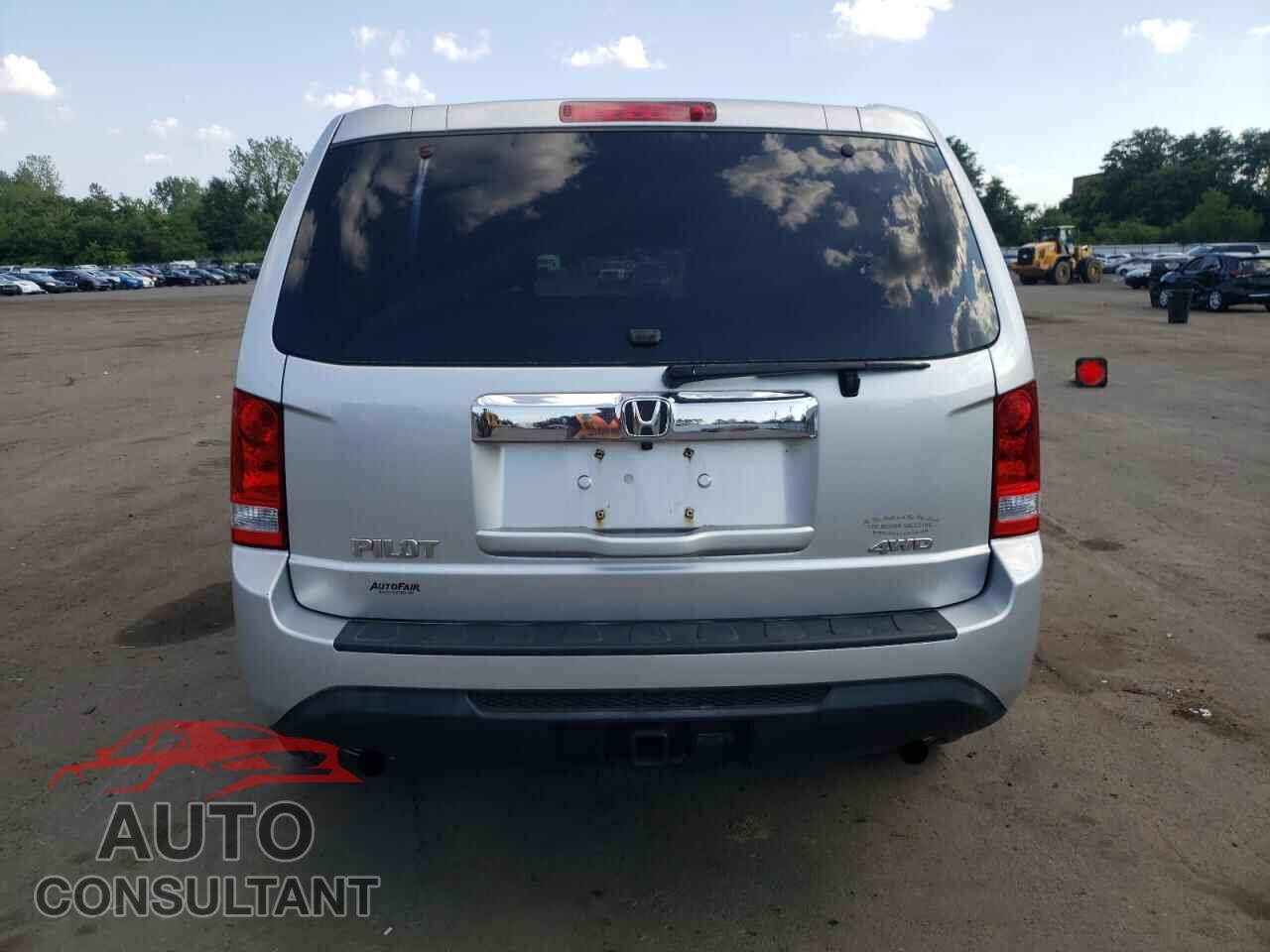 HONDA PILOT 2013 - 5FNYF4H23DB083509