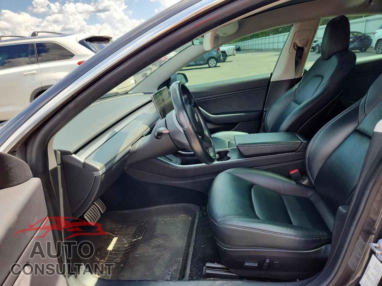 TESLA MODEL 3 2019 - 5YJ3E1EB0KF392898