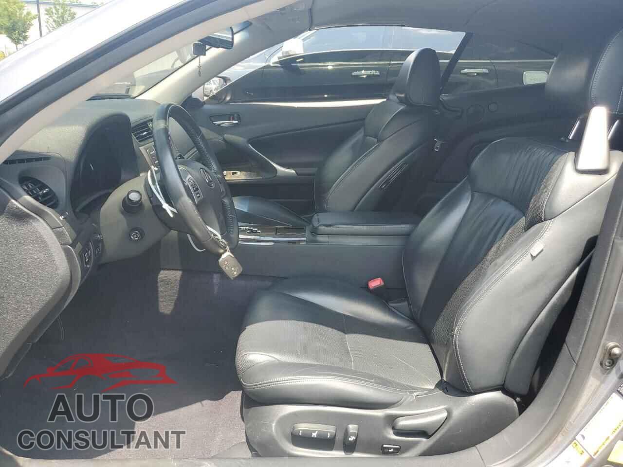 LEXUS IS 2014 - JTHFF2C24E2530726
