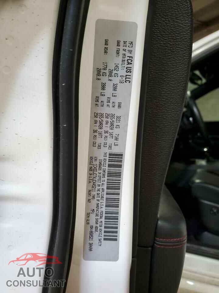 DODGE DURANGO 2018 - 1C4SDJCTXJC445211