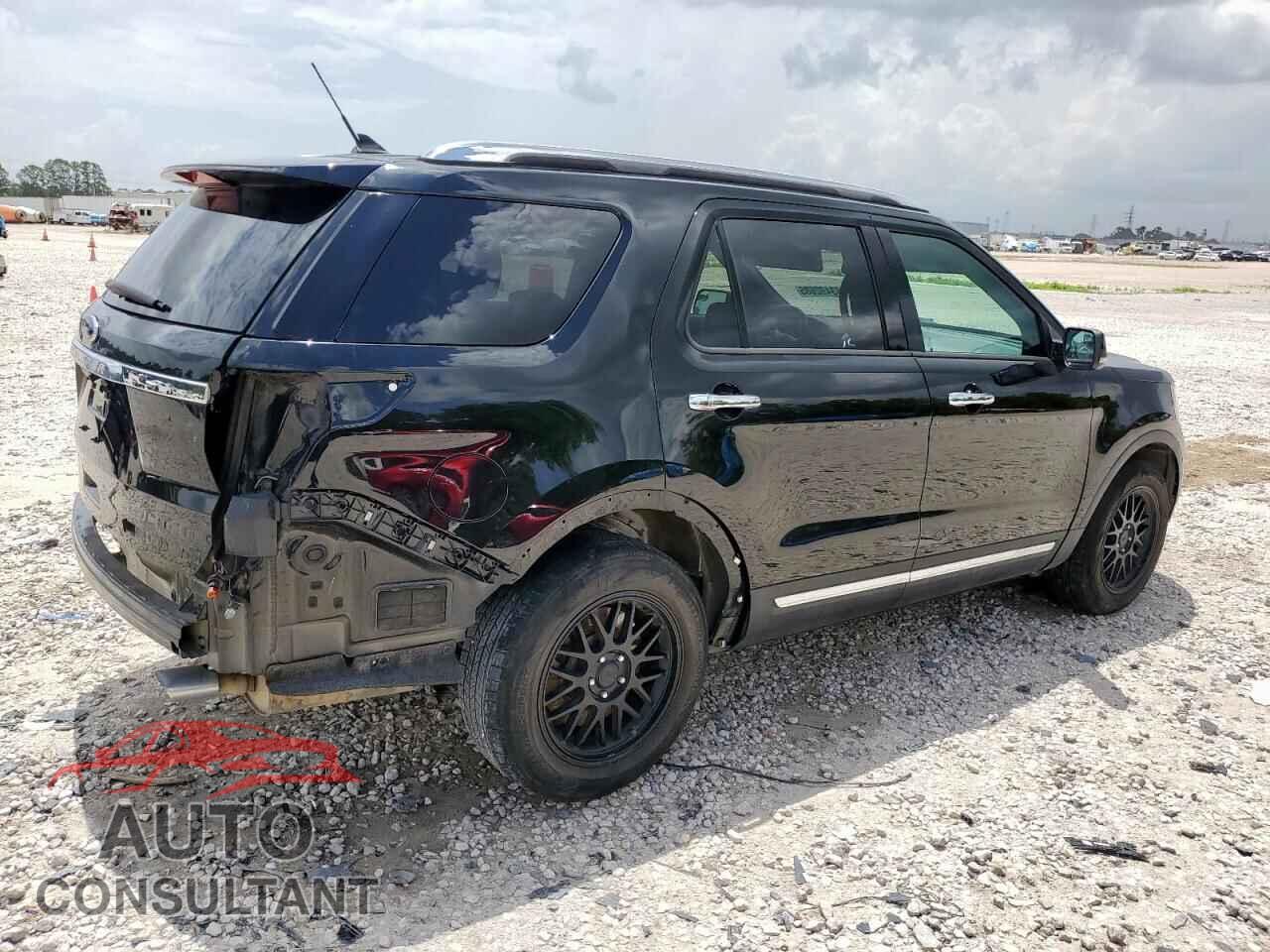 FORD EXPLORER 2018 - 1FM5K7F82JGA04593