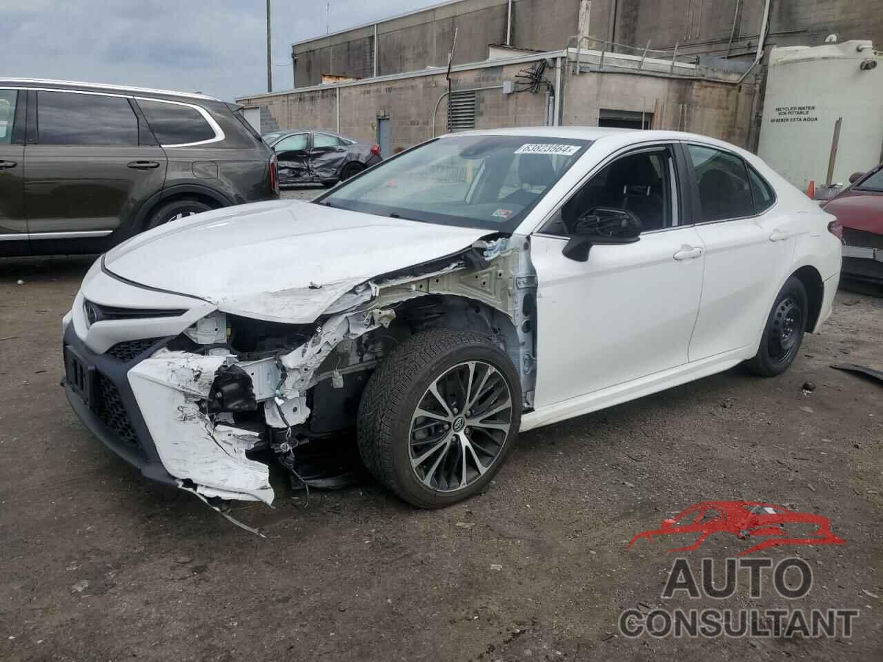 TOYOTA CAMRY 2020 - 4T1G11AK2LU338154