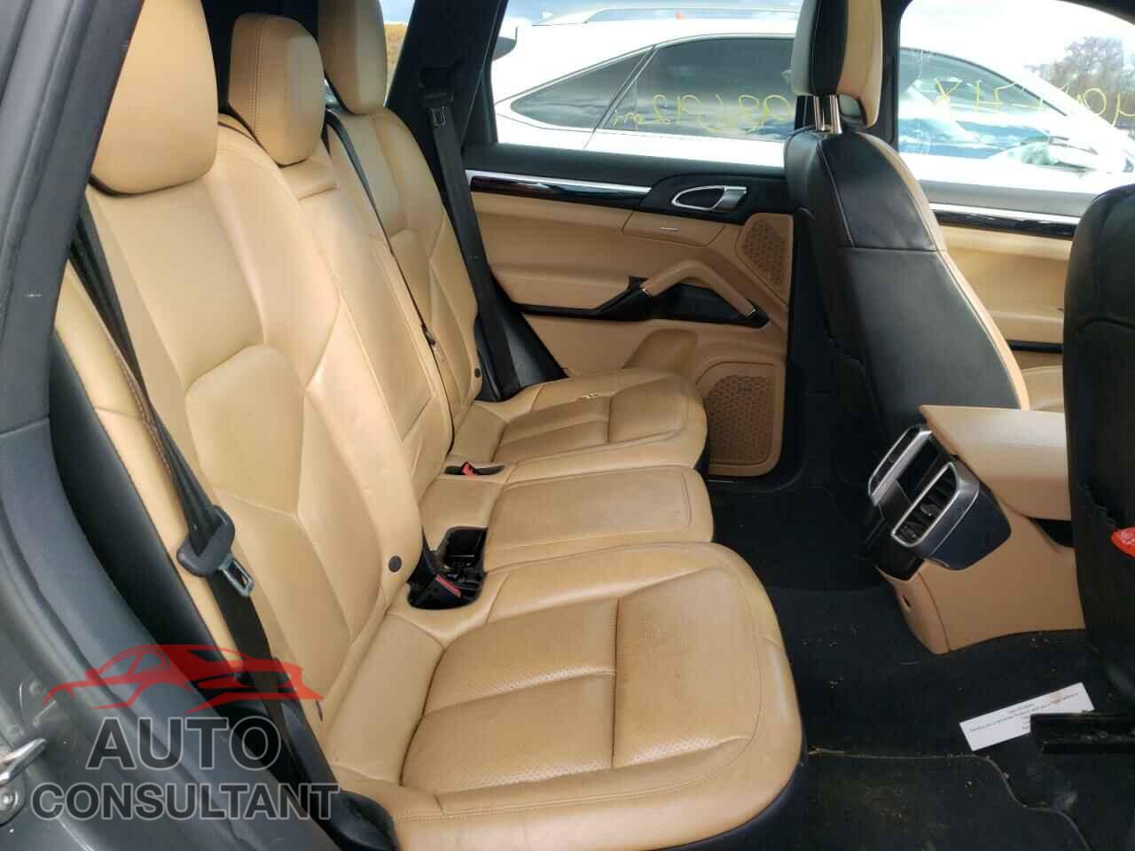 PORSCHE CAYENNE 2016 - WP1AA2A20GKA36247