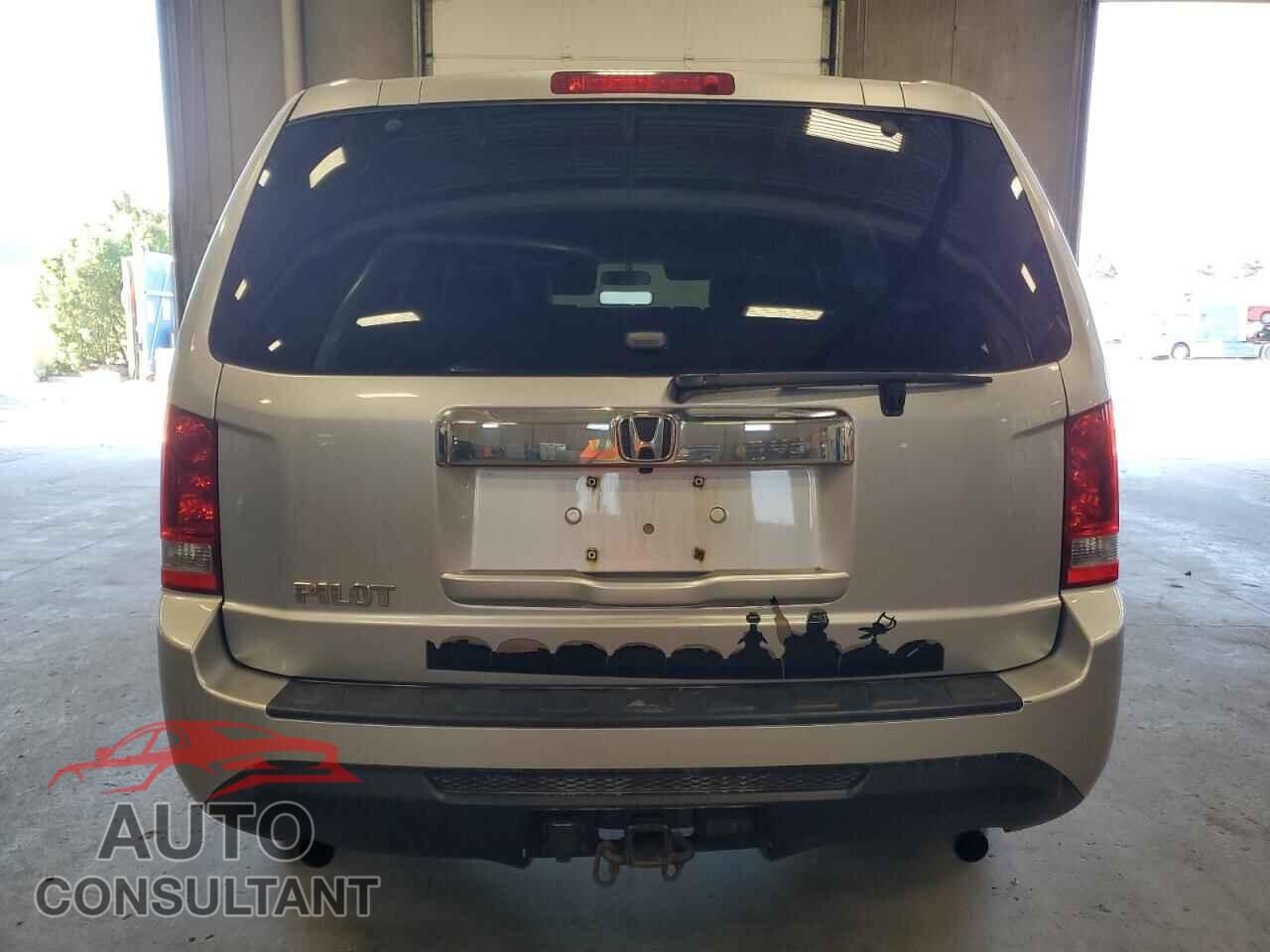 HONDA PILOT 2013 - 5FNYF3H2XDB035239