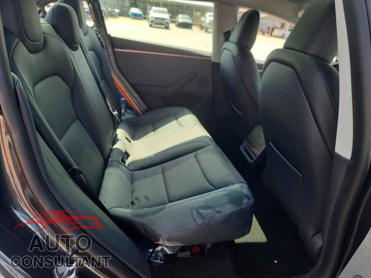 TESLA MODEL 3 2024 - 5YJ3E1EA5RF765936