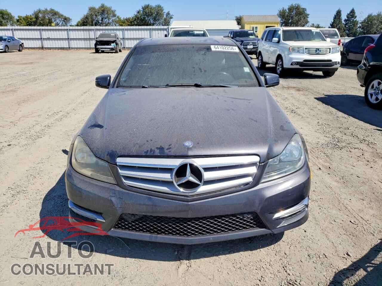 MERCEDES-BENZ C-CLASS 2013 - WDDGF4HB5DA802530