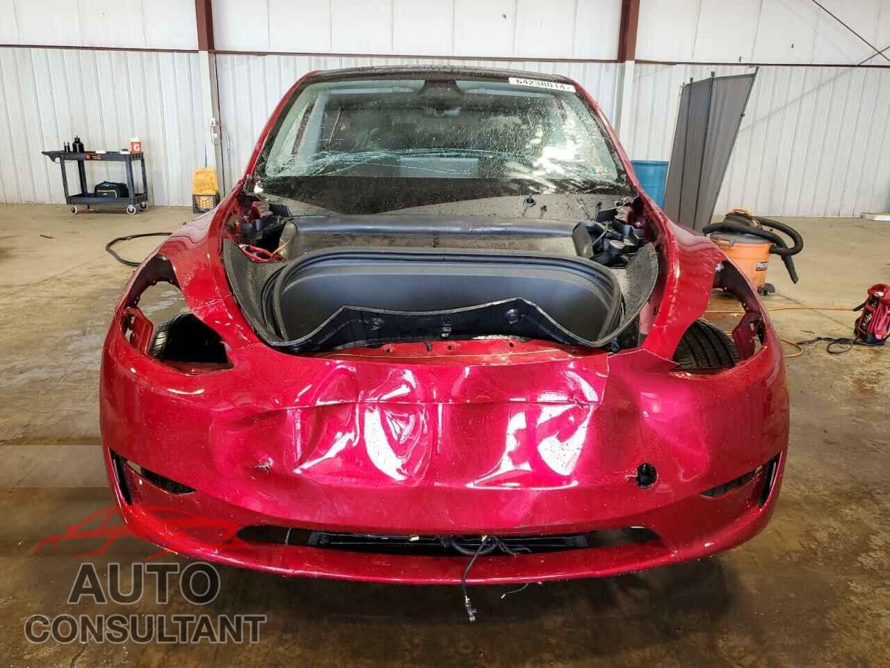 TESLA MODEL Y 2024 - 7SAYGAEEXRF005409