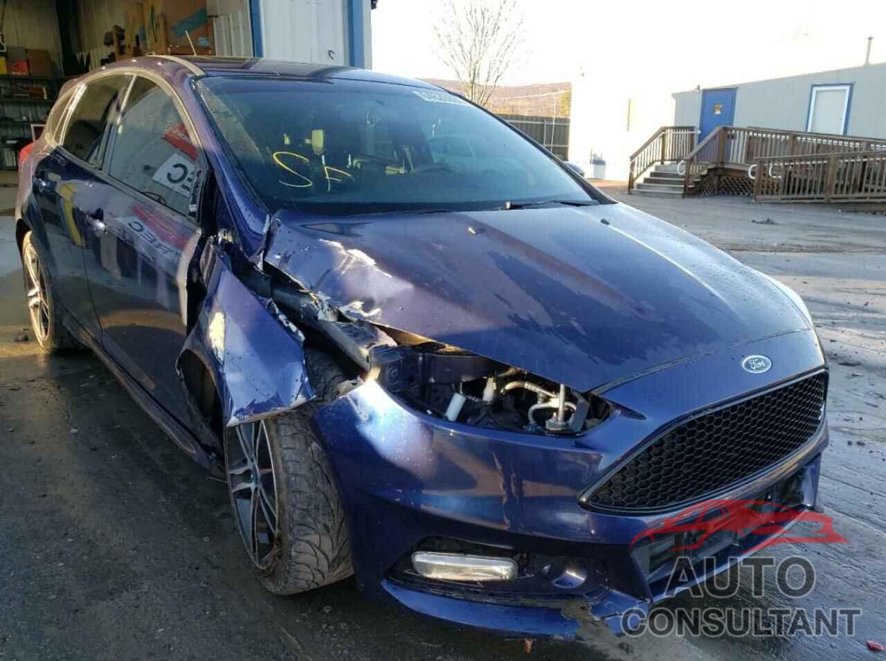 FORD FOCUS 2017 - 1FADP3L95HL289126