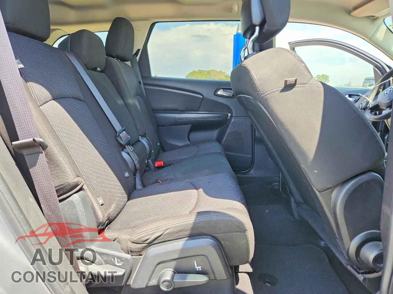 DODGE JOURNEY 2015 - 3C4PDCBB0FT741876