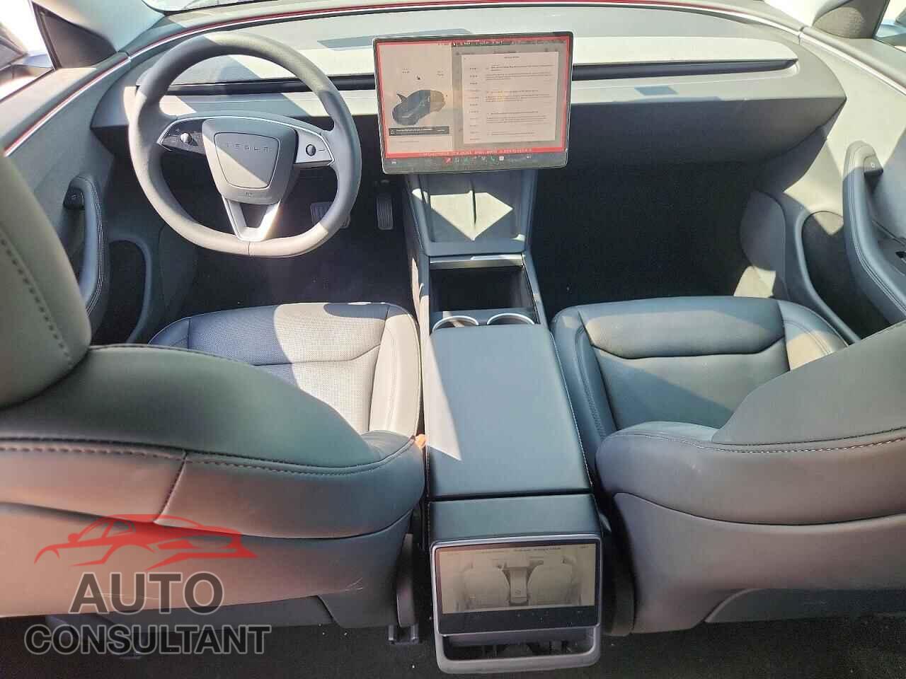 TESLA MODEL 3 2024 - 5YJ3E1EA5RF765936