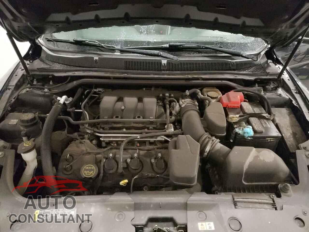 FORD TAURUS 2017 - 1FAHP2E82HG121436