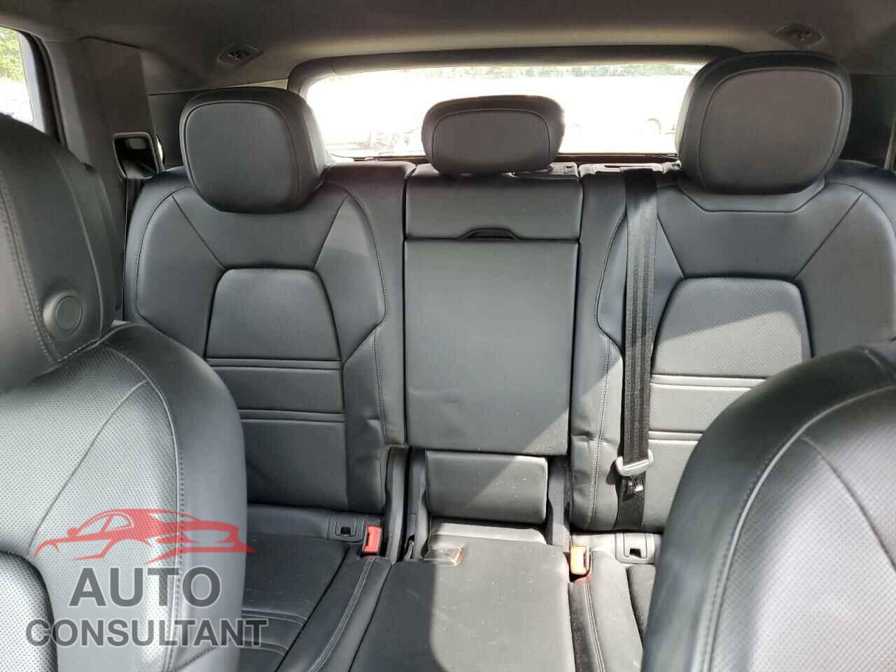 PORSCHE CAYENNE 2019 - WP1AA2AY4KDA17038