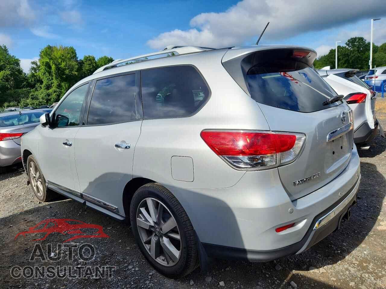NISSAN PATHFINDER 2014 - 5N1AR2MM3EC735771