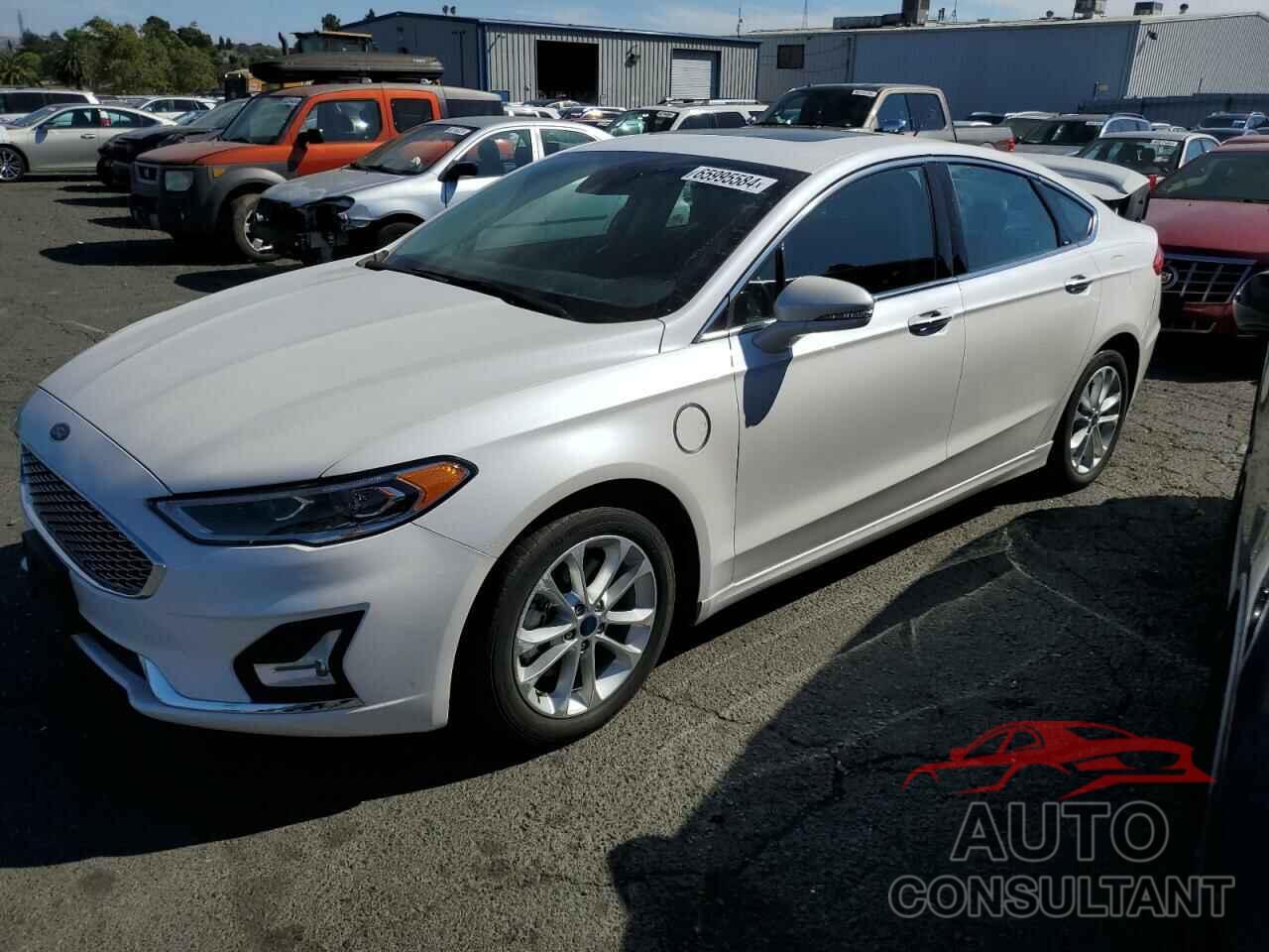 FORD FUSION 2019 - 3FA6P0SU4KR177844