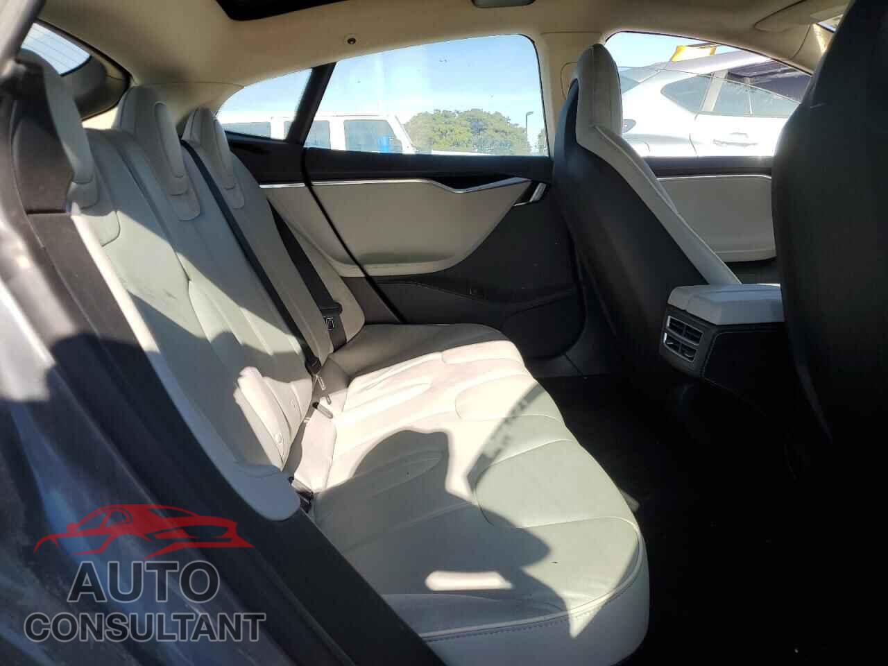 TESLA MODEL S 2013 - 5YJSA1CP1DFP26946
