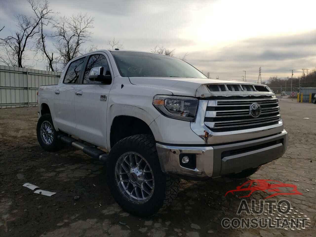 TOYOTA TUNDRA 2018 - 5TFAY5F17JX722519