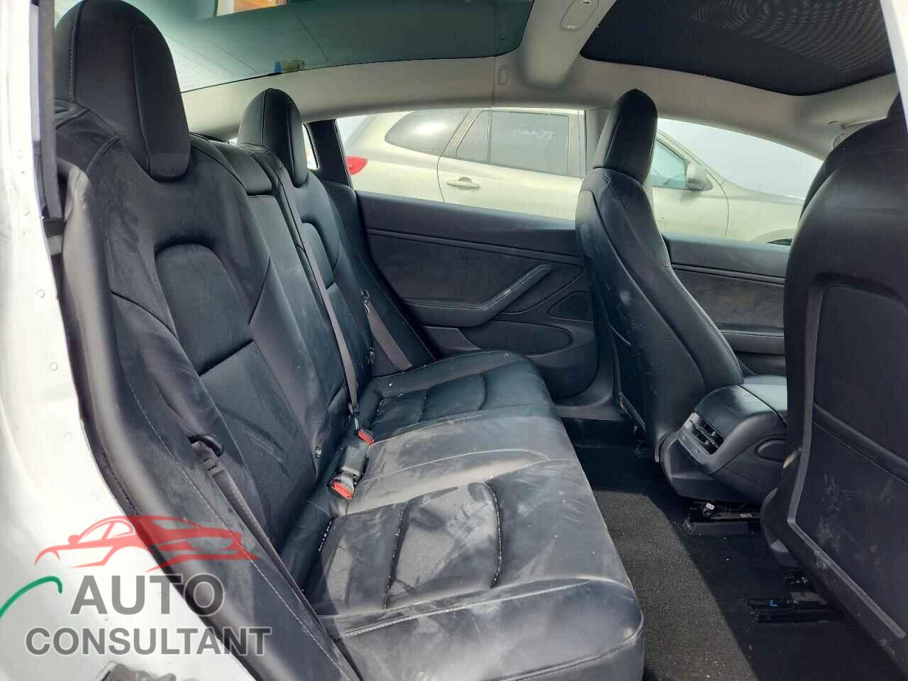 TESLA MODEL 3 2018 - 5YJ3E1EA7JF035255