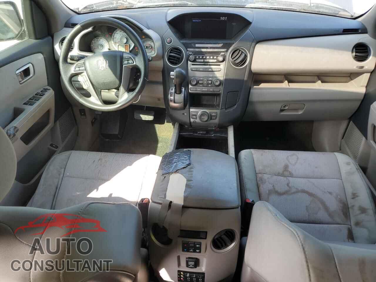HONDA PILOT 2015 - 5FNYF3H39FB034272