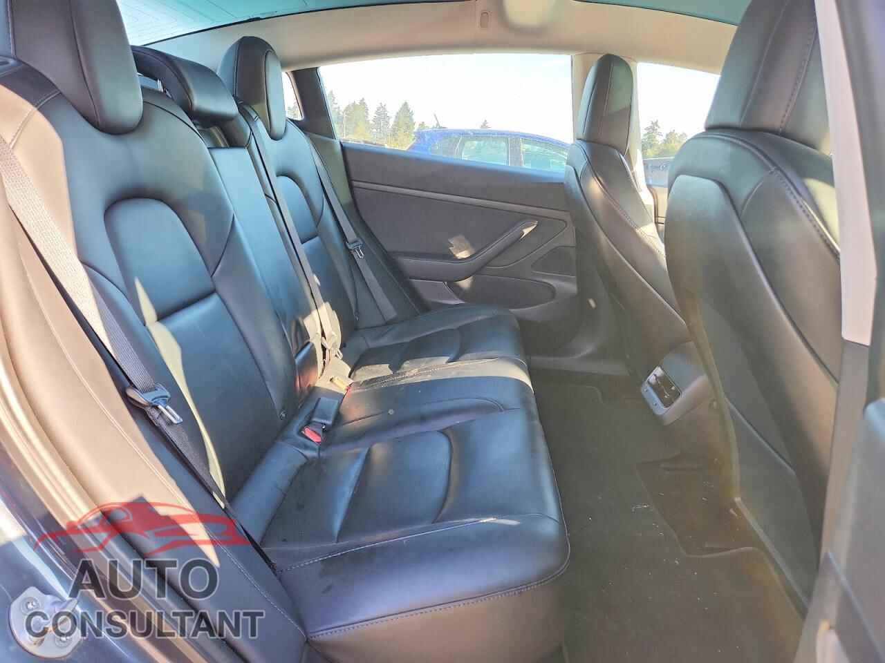 TESLA MODEL 3 2020 - 5YJ3E1EA3LF614102