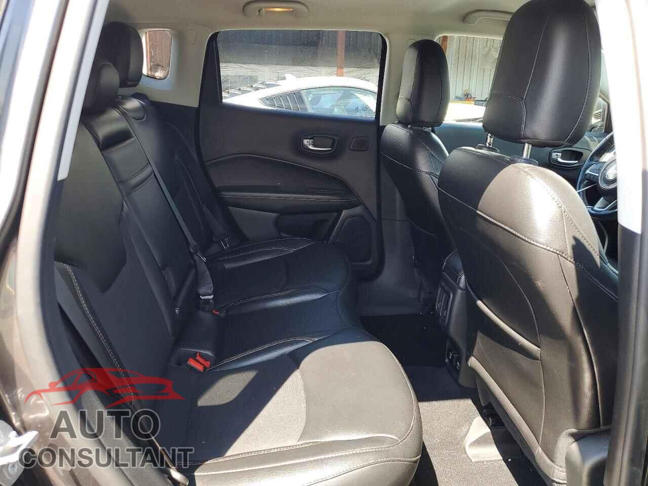 JEEP COMPASS 2019 - 3C4NJDBB5KT697048