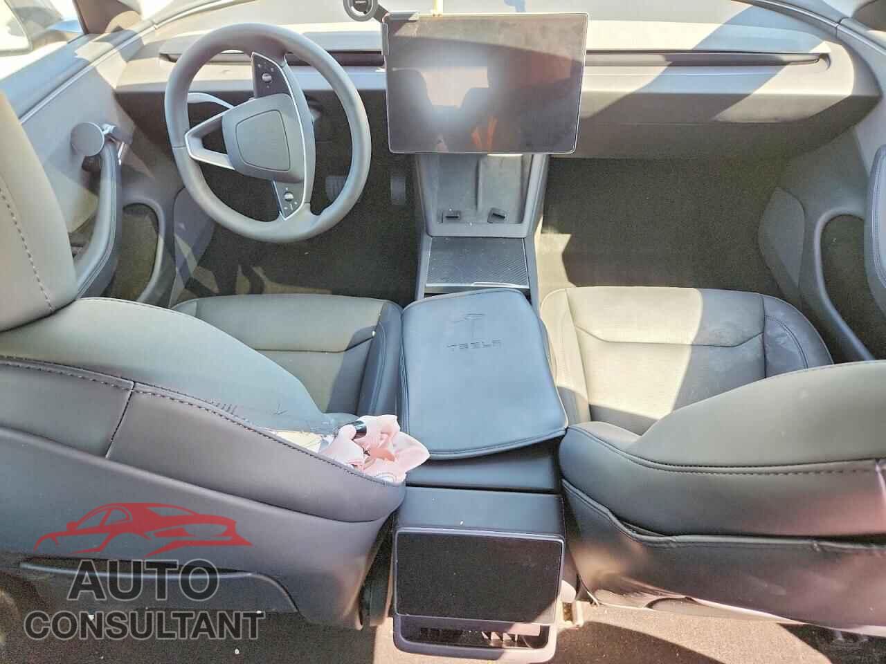 TESLA MODEL 3 2026 - 5YJ3E1EA7TF184431