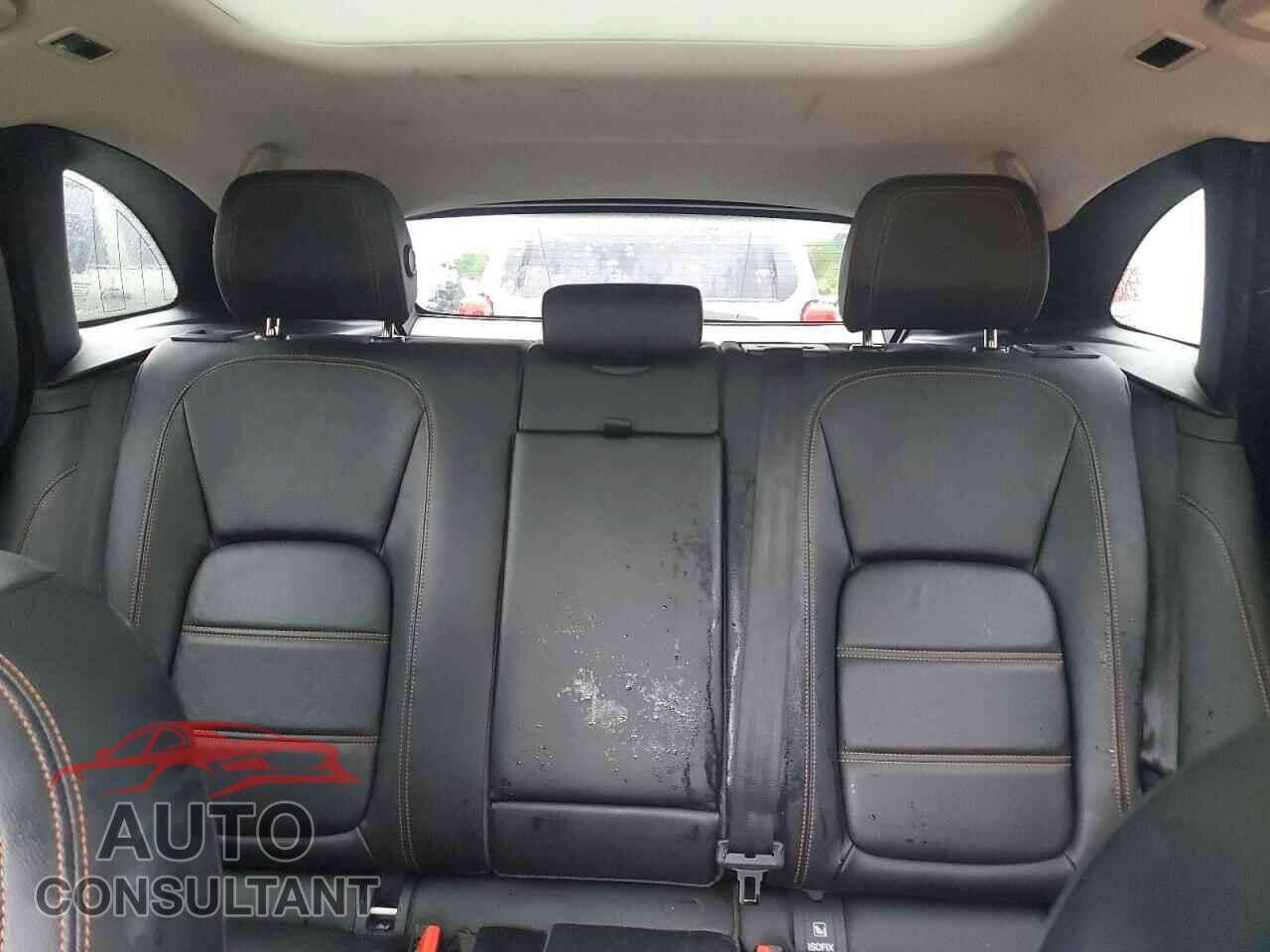 JAGUAR F-PACE 2018 - SADCK2FX8JA272903