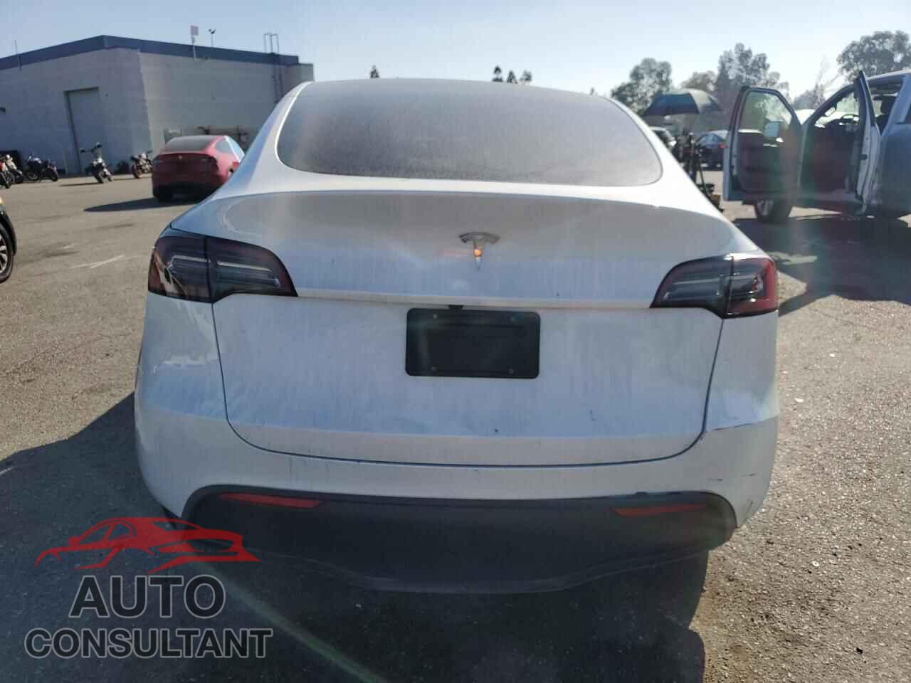 TESLA MODEL Y 2024 - 7SAYGDED1RF095591