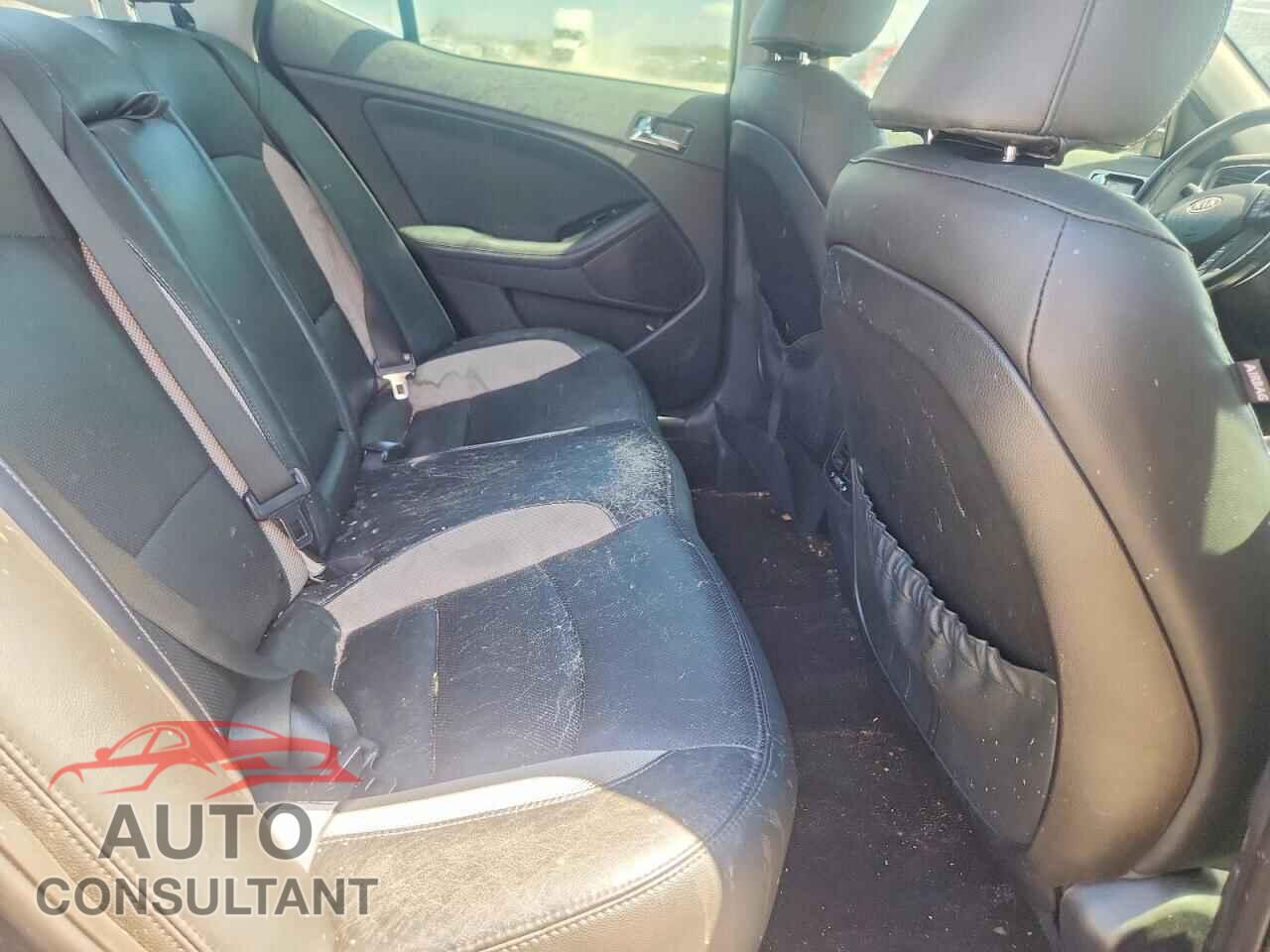 KIA OPTIMA 2012 - 5XXGR4A64CG078945