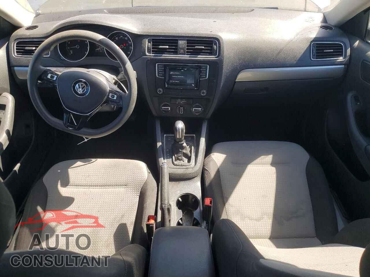 VOLKSWAGEN JETTA 2017 - 3VW2B7AJ8HM285586