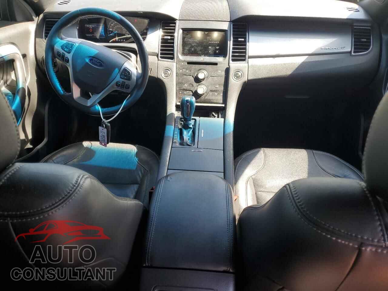 FORD TAURUS 2015 - 1FAHP2E83FG121023