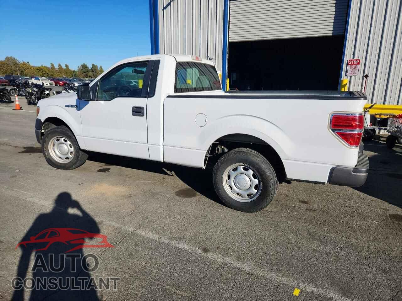 FORD F150 2011 - 1FTMF1CF6BFC77726