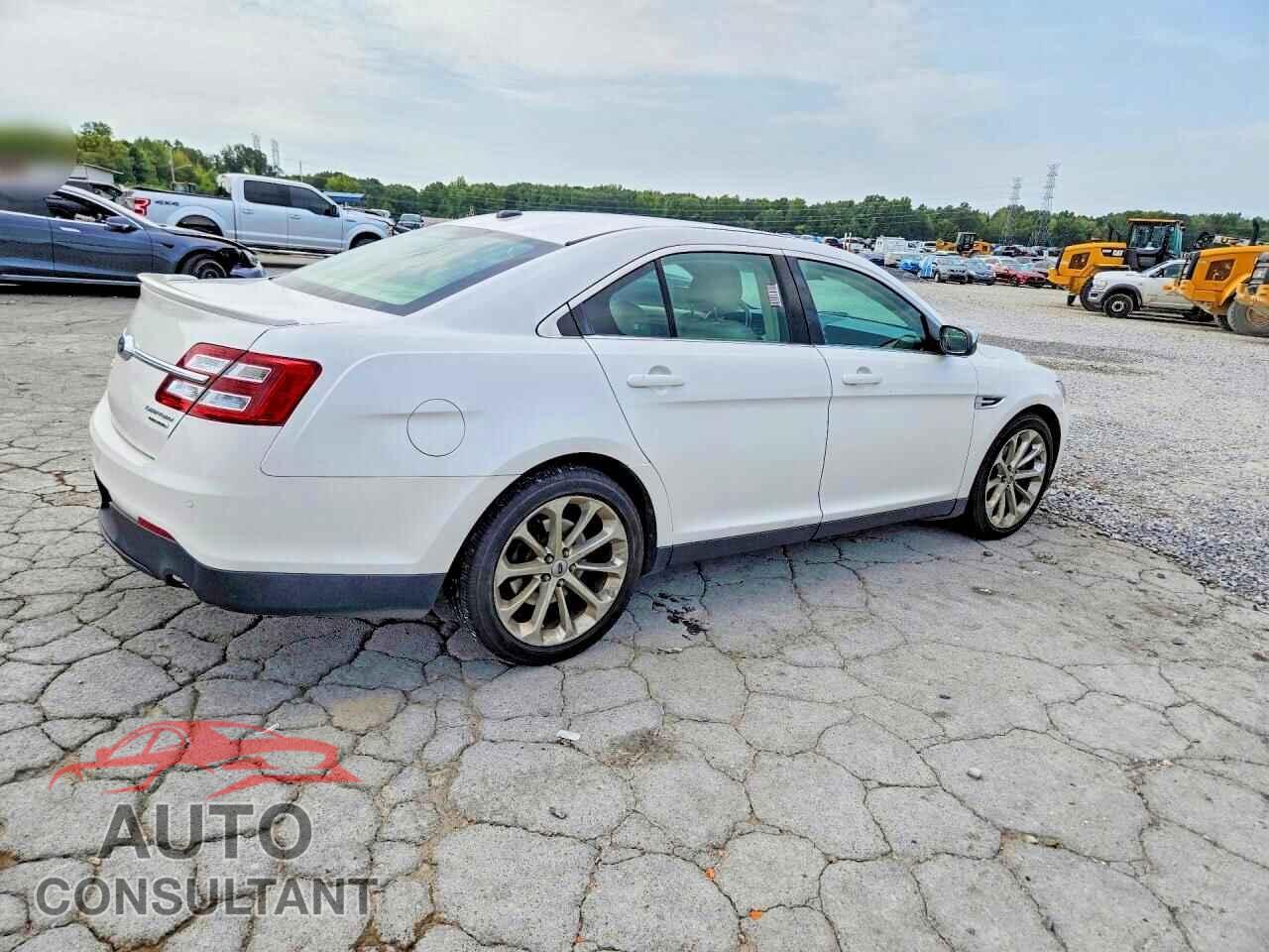 FORD TAURUS 2014 - 1FAHP2F82EG152650