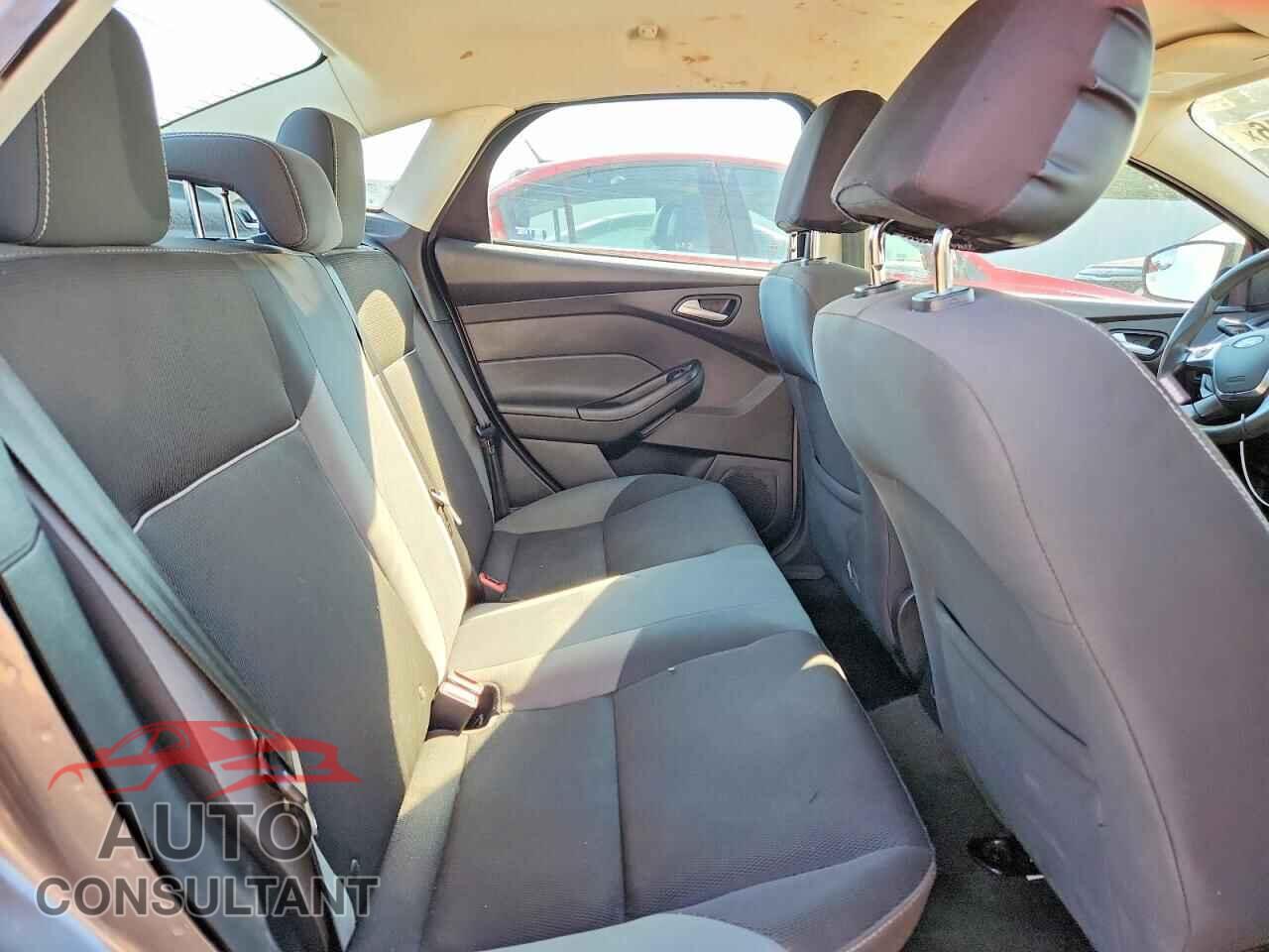 FORD FOCUS 2014 - 1FADP3F20EL428198