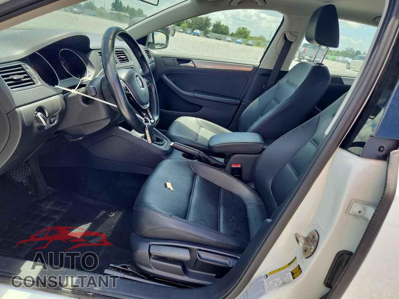 VOLKSWAGEN JETTA 2017 - 3VWDB7AJ4HM294536
