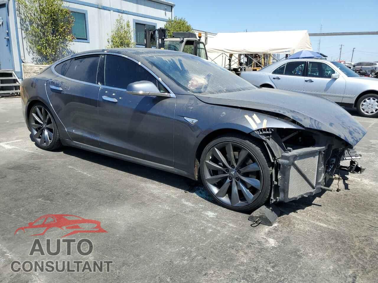 TESLA MODEL S 2016 - 5YJSA1E29GF136905
