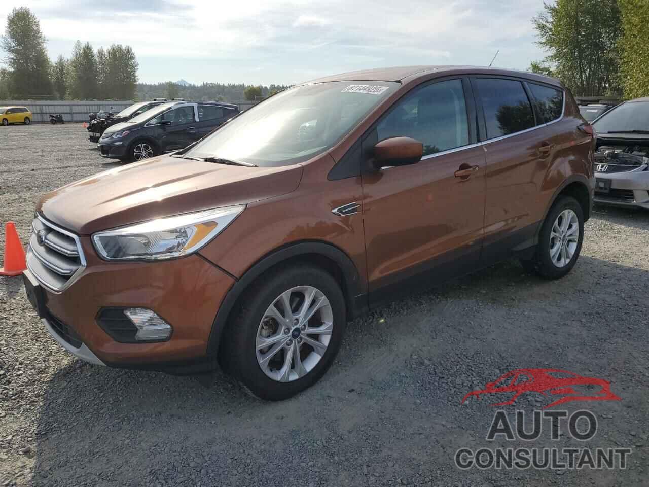 FORD ESCAPE 2017 - 1FMCU9GD9HUE10049
