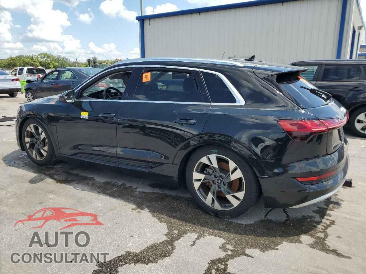 AUDI E-TRON 2019 - WA1LAAGE0KB022602