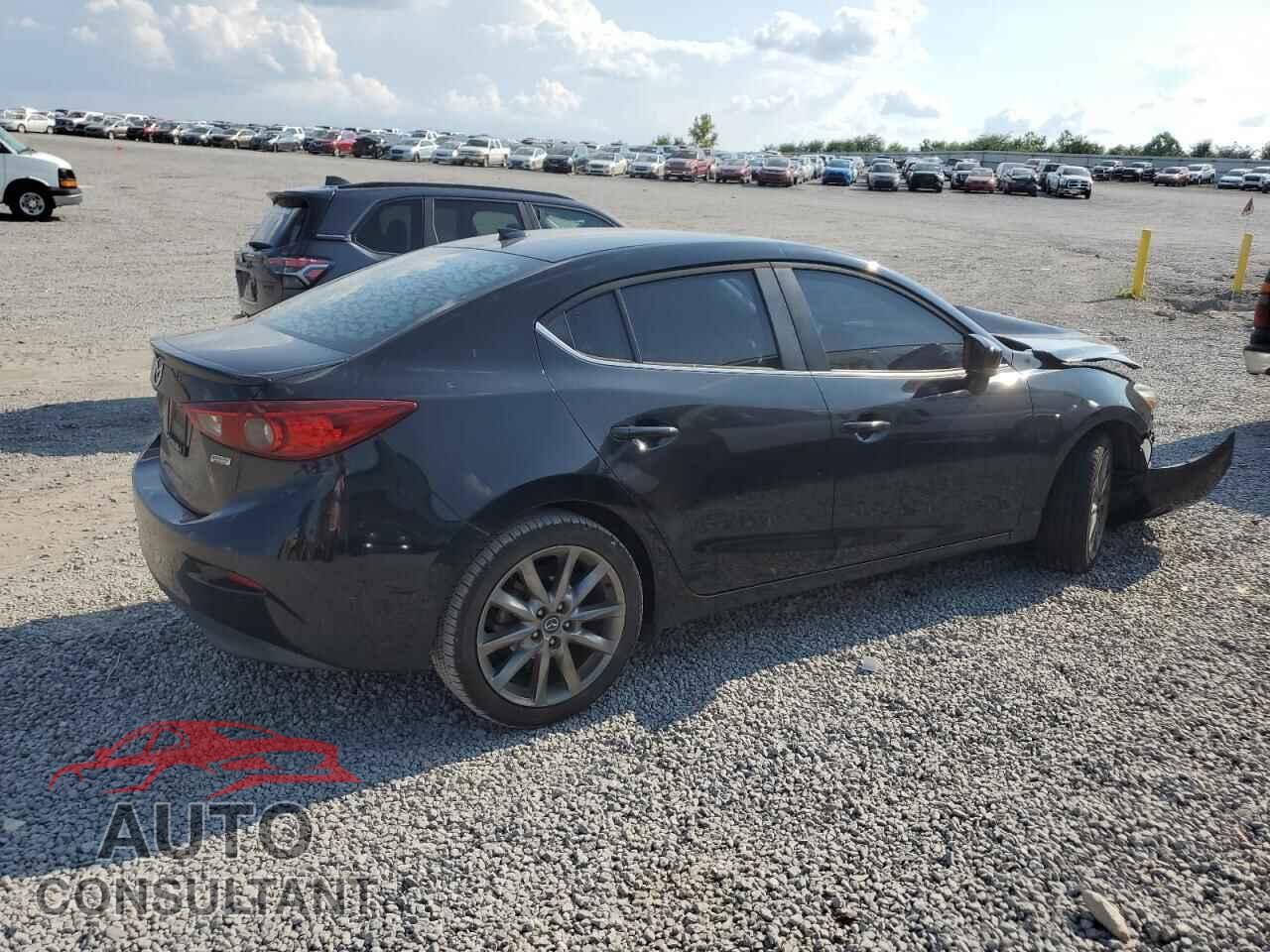 MAZDA 3 2018 - 3MZBN1V30JM167196