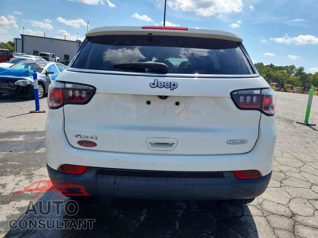 JEEP COMPASS 2018 - 3C4NJDBB7JT192532