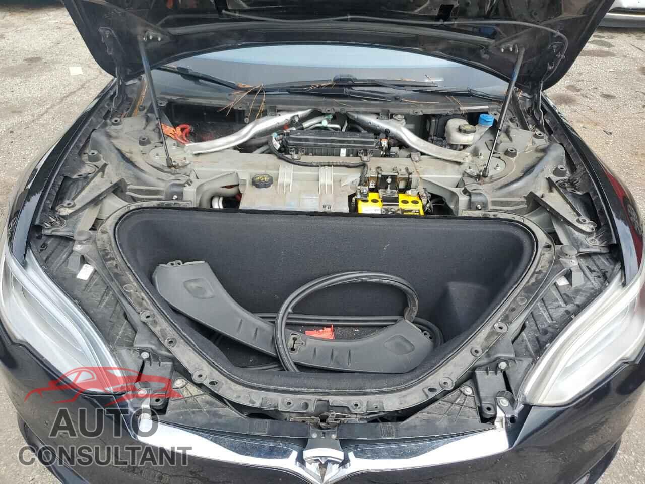 TESLA MODEL S 2016 - 5YJSA1E18GF160071
