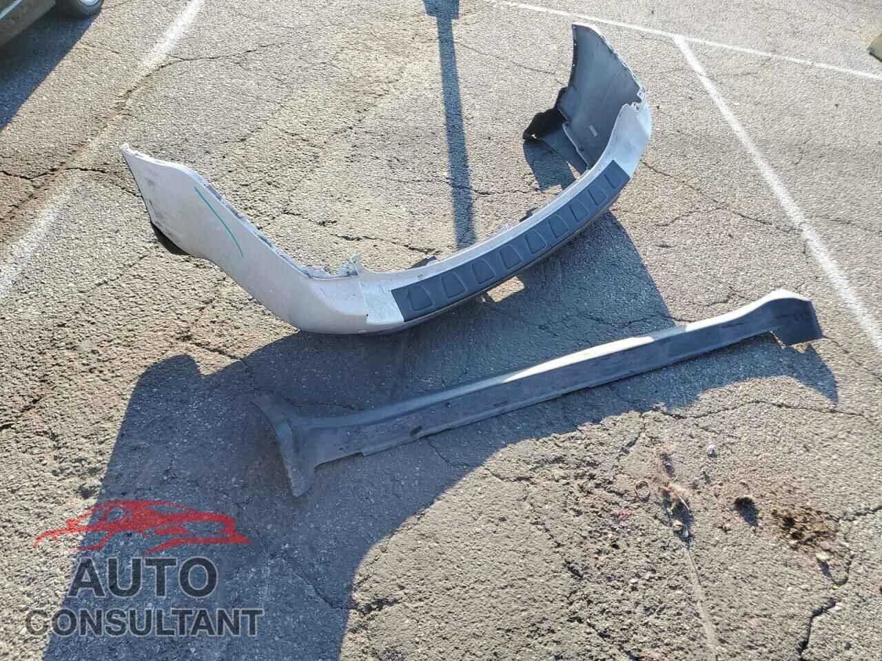 HONDA PILOT 2011 - 5FNYF3H98BB031622
