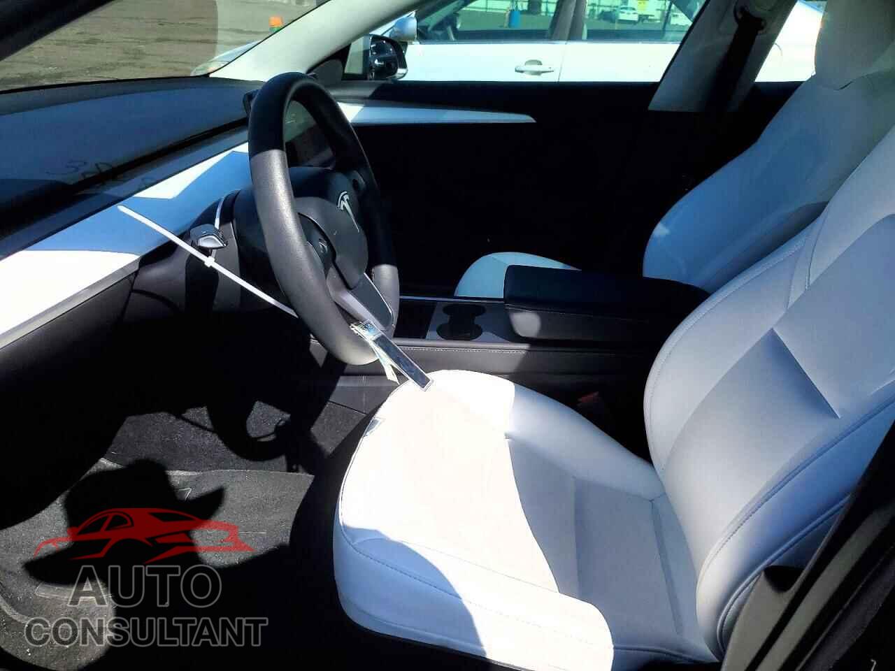 TESLA MODEL 3 2023 - 5YJ3E1EA3PF646568