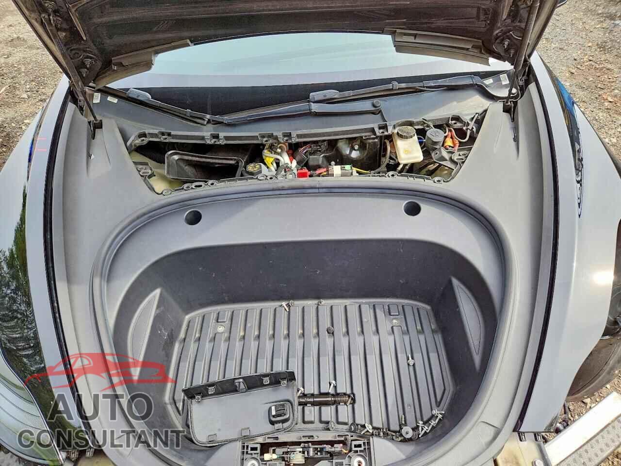 TESLA MODEL 3 2022 - 5YJ3E1EA9NF370197