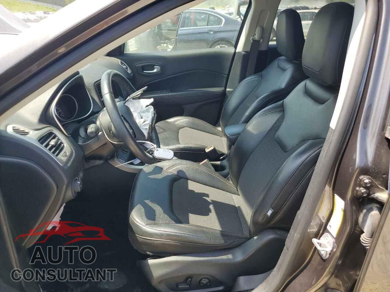 JEEP COMPASS 2019 - 3C4NJCBB4KT614686