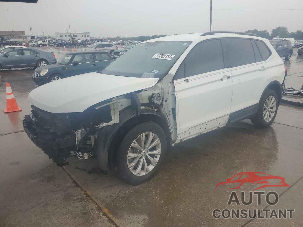 VOLKSWAGEN TIGUAN 2019 - 3VV1B7AX3KM125689