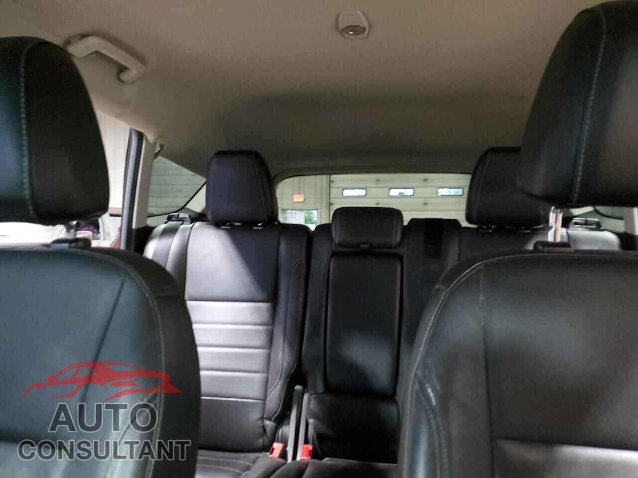 FORD ESCAPE 2015 - 1FMCU9J9XFUB72875