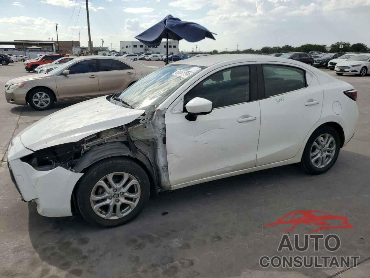 TOYOTA YARIS 2017 - 3MYDLBYV3HY161823
