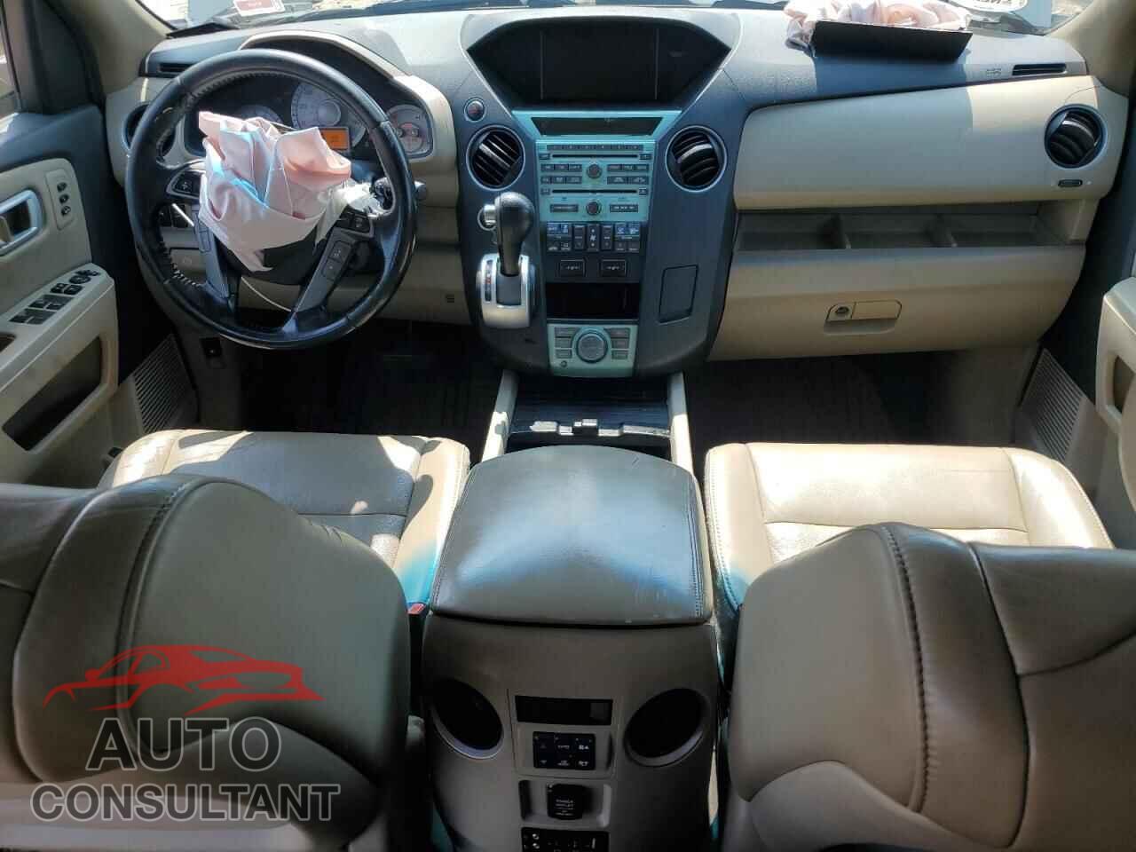 HONDA PILOT 2011 - 5FNYF4H92BB101315
