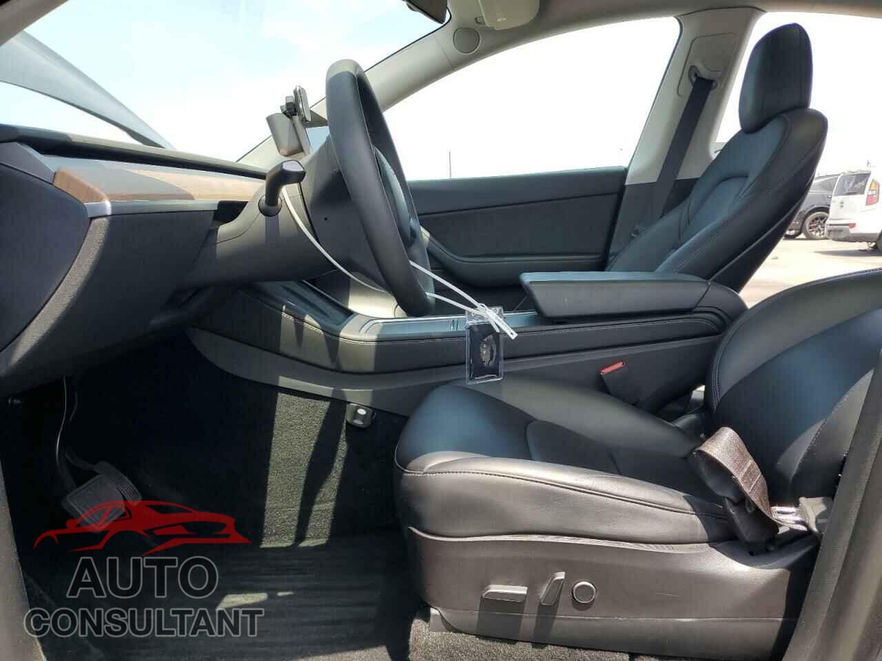 TESLA MODEL Y 2022 - 7SAYGDEE4NF456010