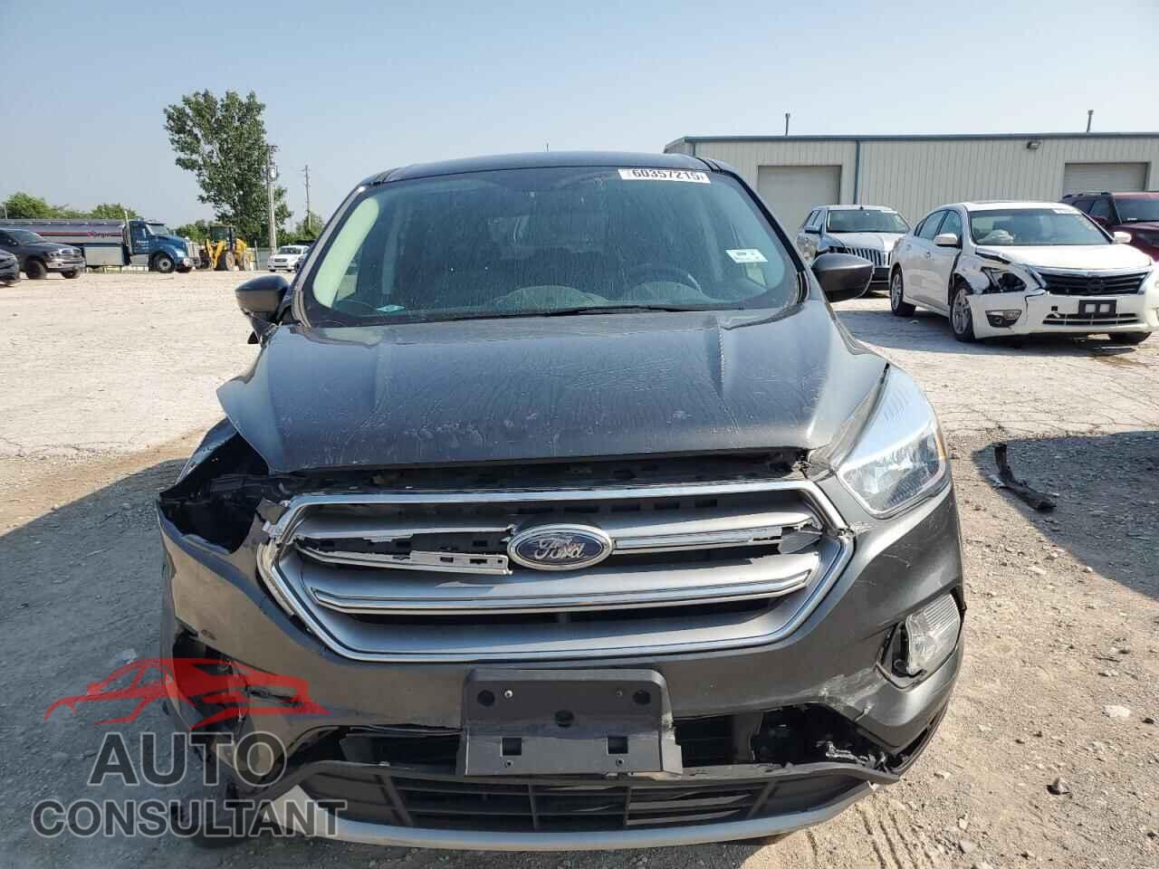 FORD ESCAPE 2017 - 1FMCU9GD8HUC44770